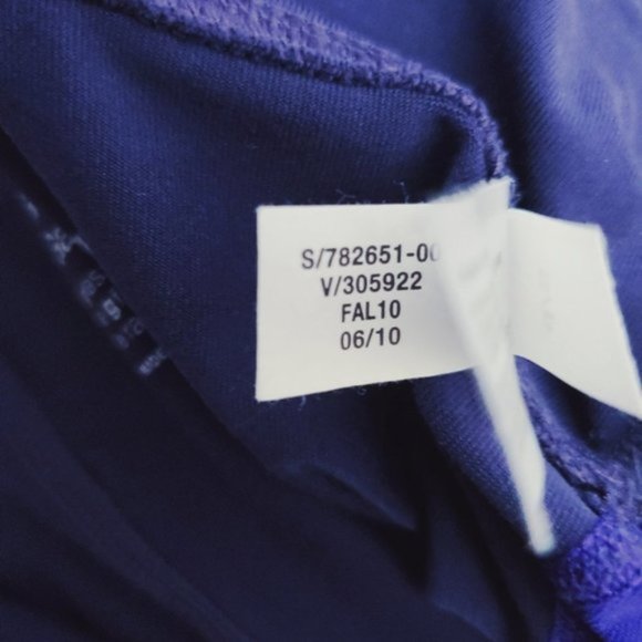 GAP BODY FIT• SIZE SMALL• CAPRI• PURPLE - Picture 4 of 7